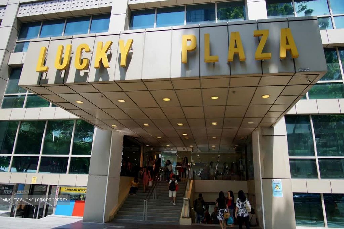 Lucky Plaza (D9), Shop House #575672271